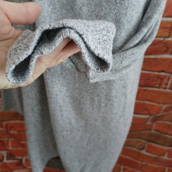 Frumos sweater - Picture 5 of 10